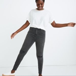 Madewell 9” high rise skinny jeans in Black Sea